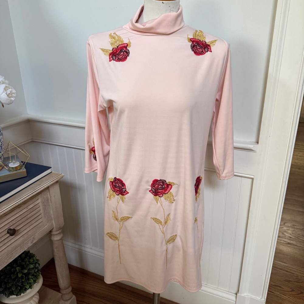 Womens Peach Pink Rose Embroidered Mock Neck Shift Dress Size M Vintage Style